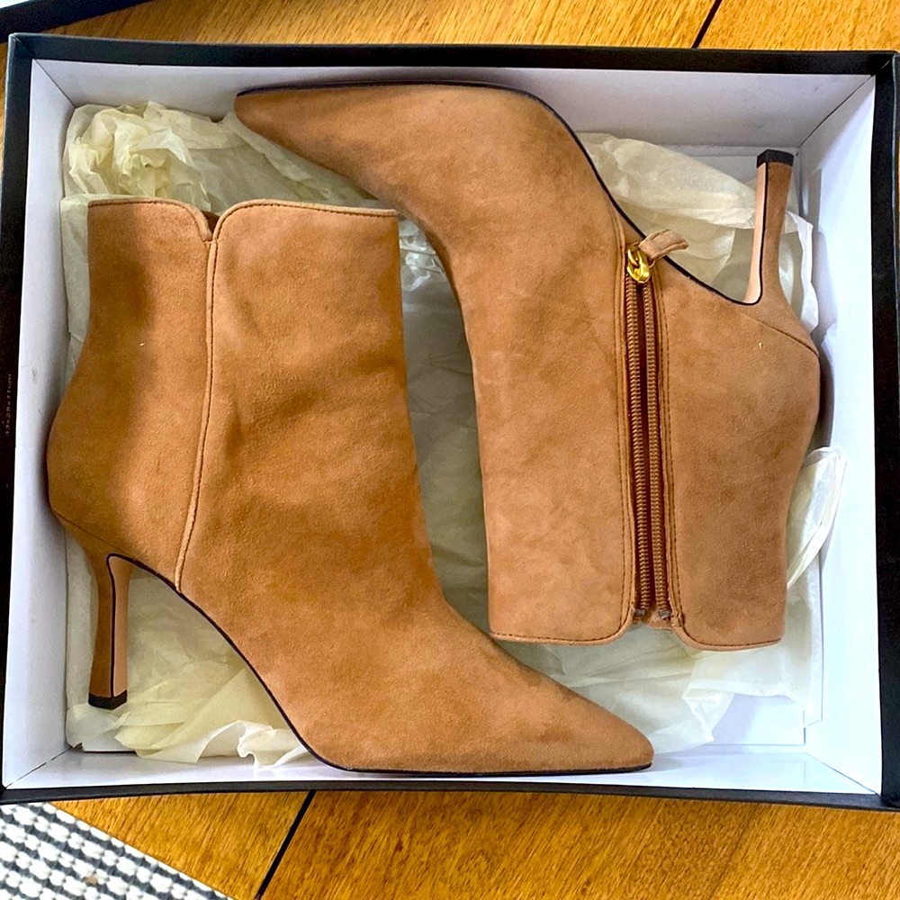 NIB J. Crew Kid Suede w/ Piping Lady Ankle Boots in Café Latte, Size 9 - Picture 2 of 6